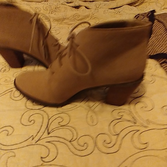 Ankle booties - Picture 3 of 4