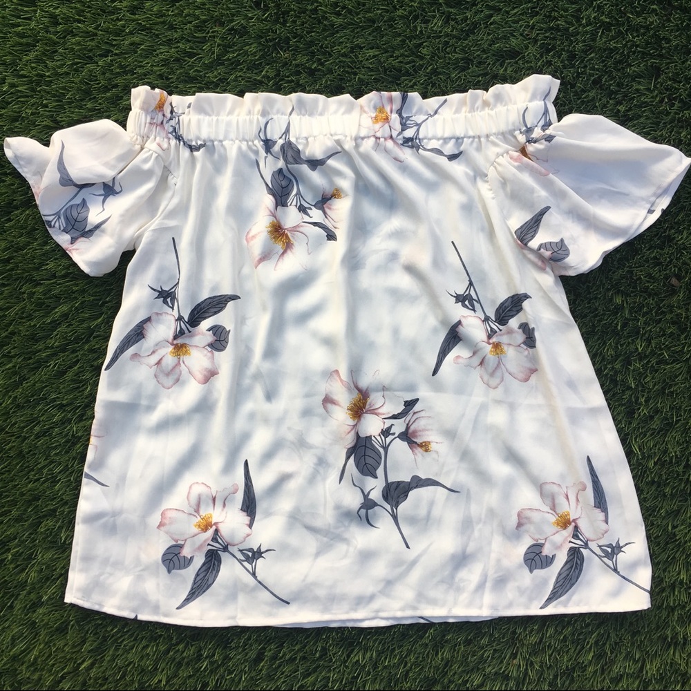 Cream/Off White Floral Top