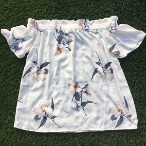 Cream/Off White Floral Top