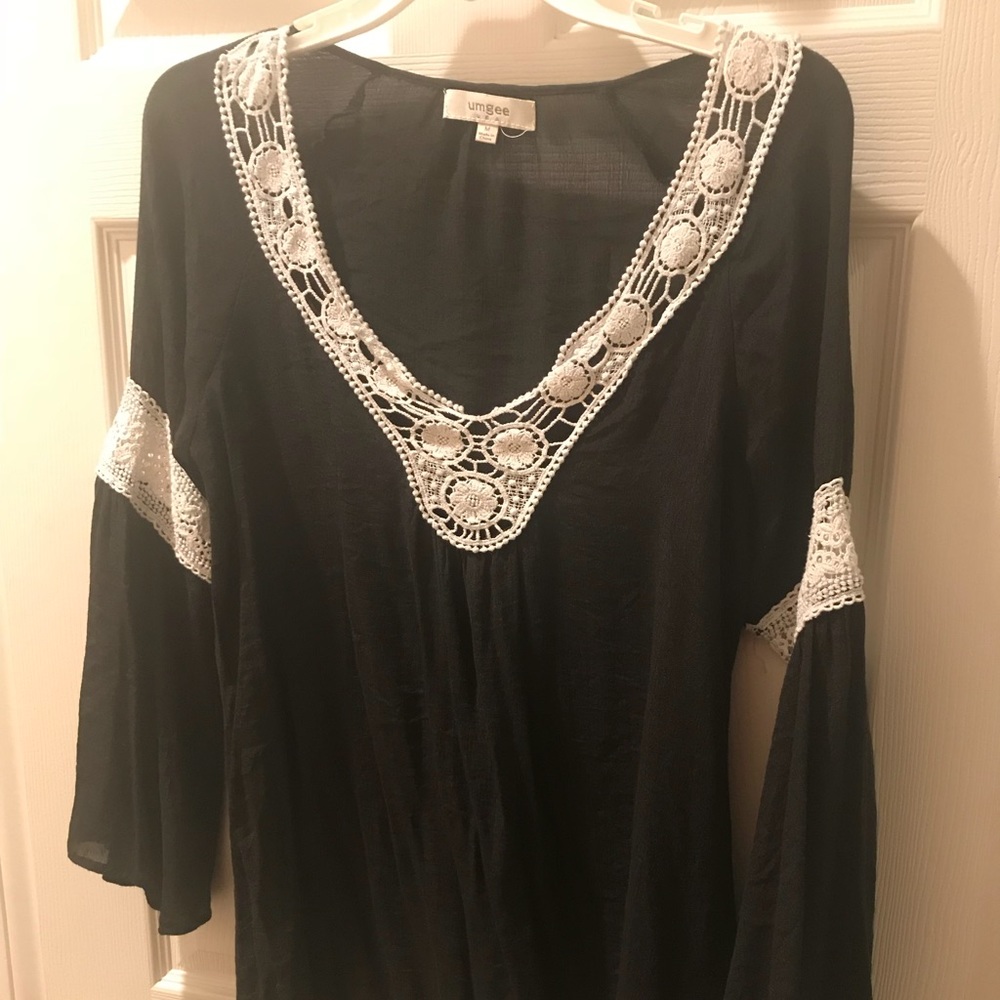 Gorgeous linen Umgee boutique blouse
