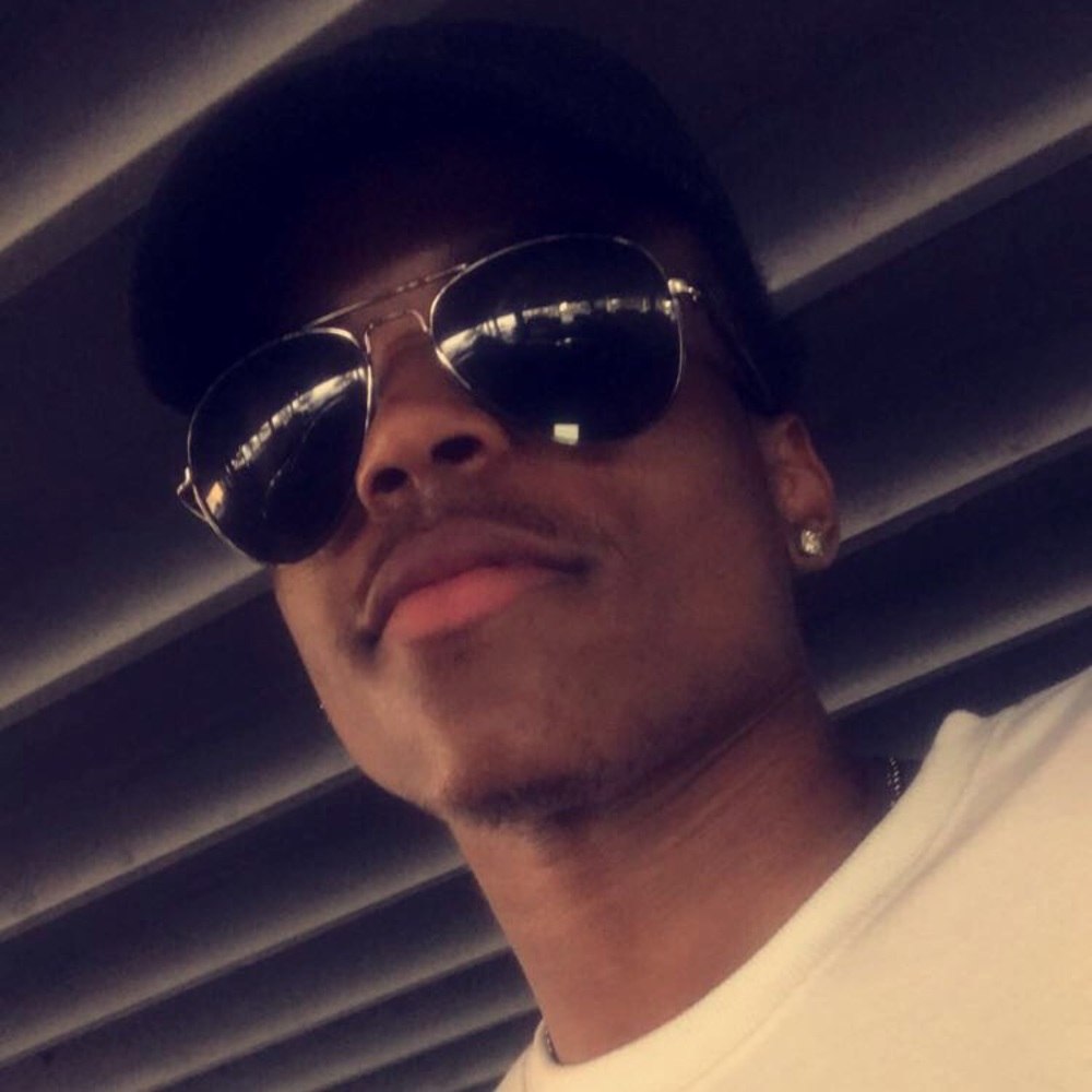 Meet your Posher, Devin