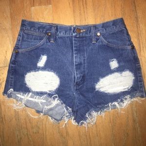 Wrangler high-waisted jean shorts! Size 32 x 34.