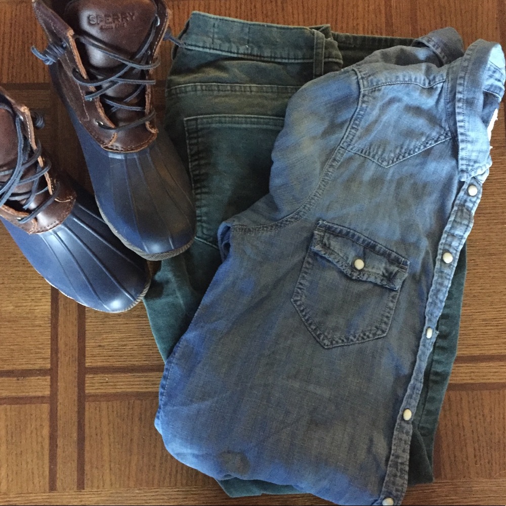 Super soft chambray AE shirt