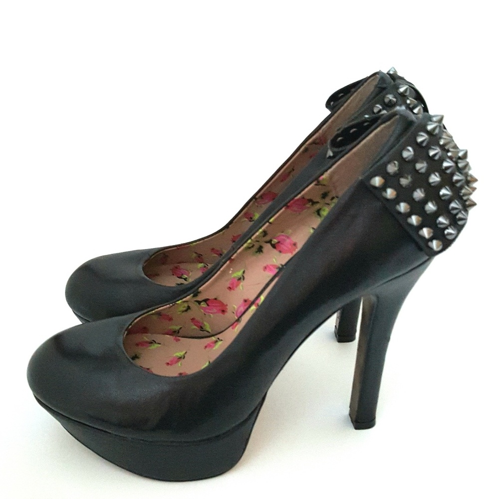 🎀SOLD🎀 BETSEY JOHNSON Studded Leather Platform - Picture 3 of 8