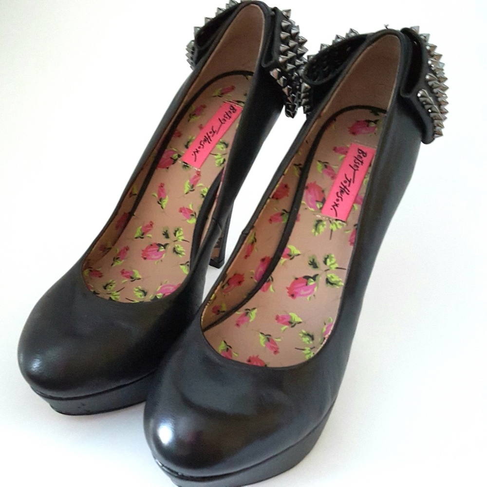 🎀SOLD🎀 BETSEY JOHNSON Studded Leather Platform - Picture 4 of 8