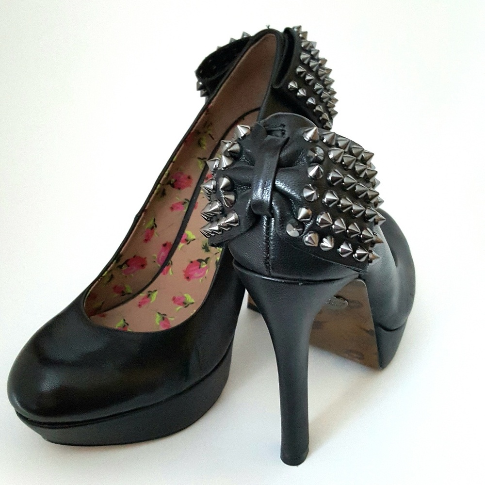 🎀SOLD🎀 BETSEY JOHNSON Studded Leather Platform - Picture 8 of 8