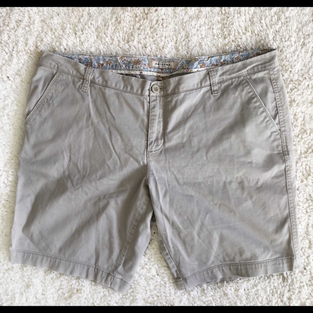 Arizona Jean Brown Bermuda Shorts, Size 17