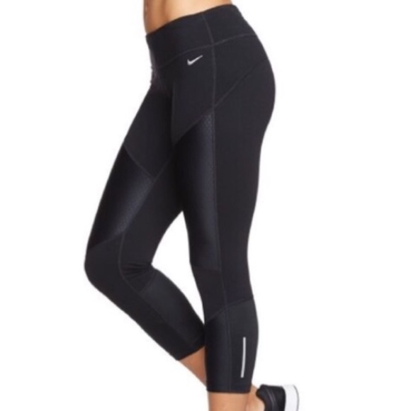 Nike Pants - Nike Strut DRI-FIT Crop