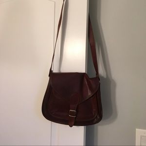 Vintage brown leather handbag