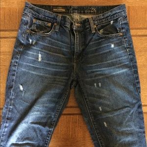 Awesome J Crew broken in boyfriend jeans 👖