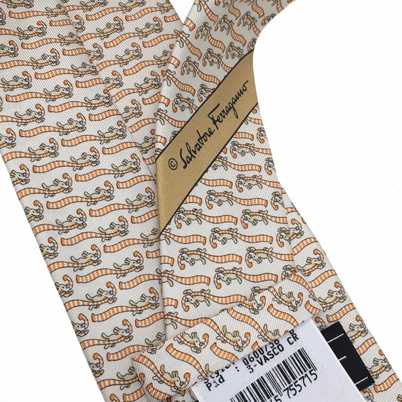 Authentic Salvatore Ferragamo Dog & Scarf Tie - Picture 4 of 6