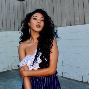 Meet your Posher, Tiana