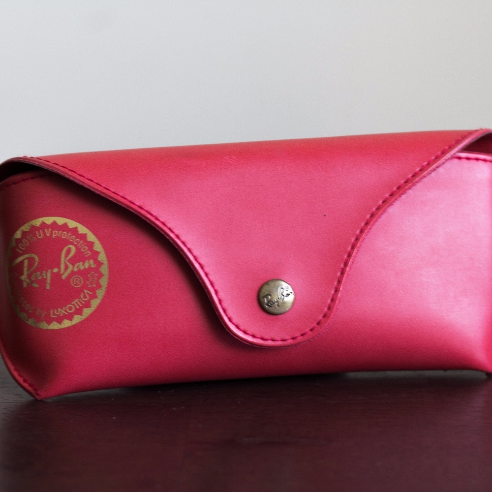Ray-Ban Case