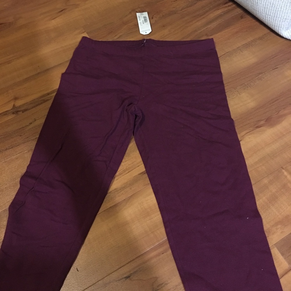 Maroon leggings