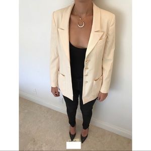 Vintage Cream CHANEL Boutique Blazer