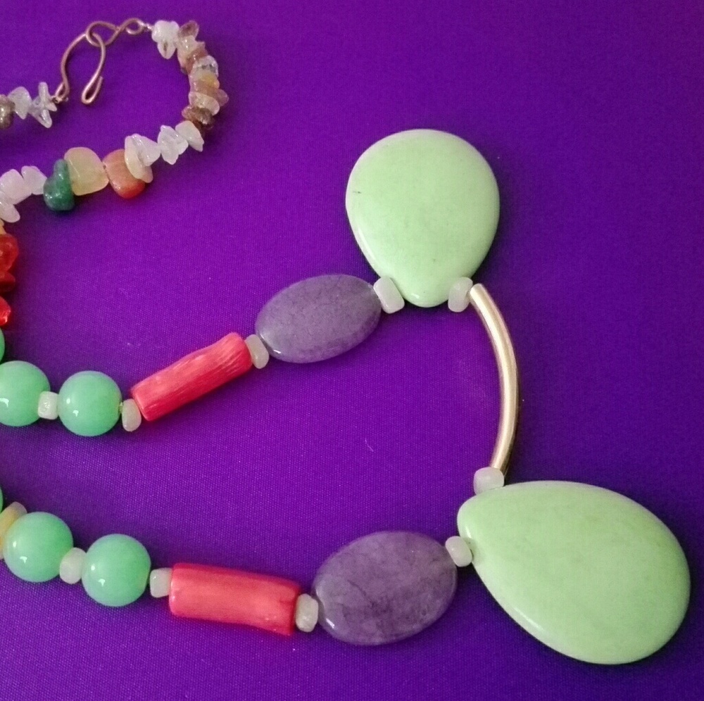 Necklace natural stones