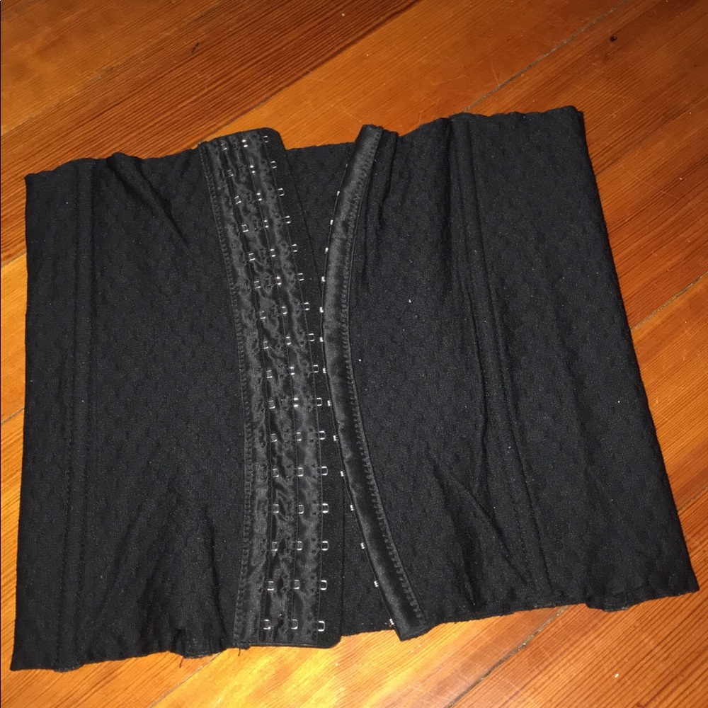 Waist trainer