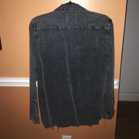 Carmar button down! - Picture 2 of 4