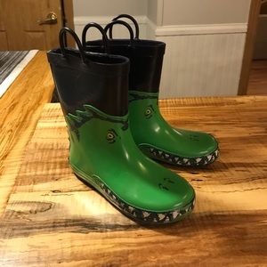 alligator rain boots