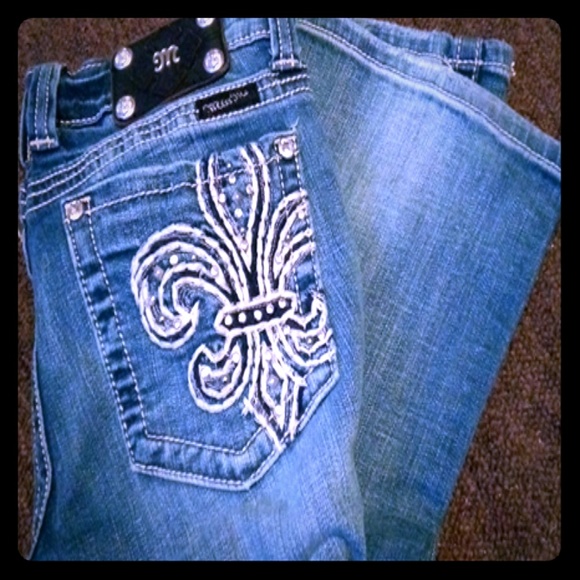 Size 28 Miss Me jeans - Picture 1 of 2