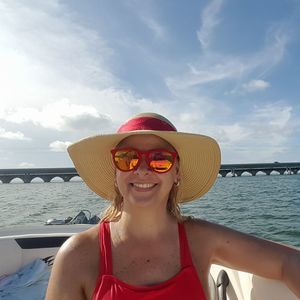 Meet your Posher, Marcela