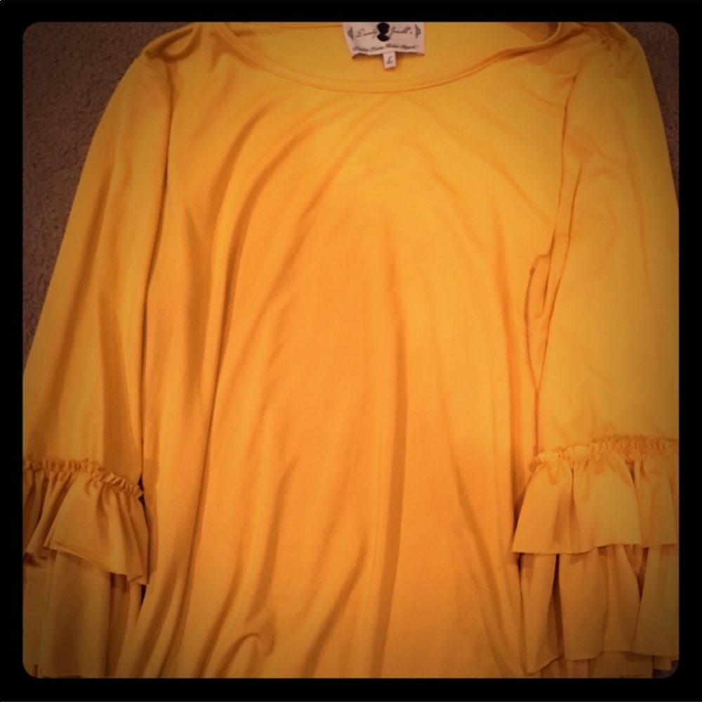 Dainty jewell layering top