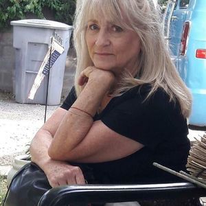 Meet your Posher, Debi