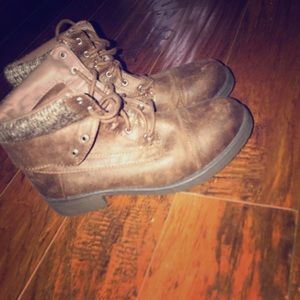 Women's size 8 boots