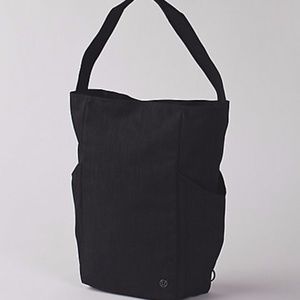 Lululemon Black Enroute Convertible Bag