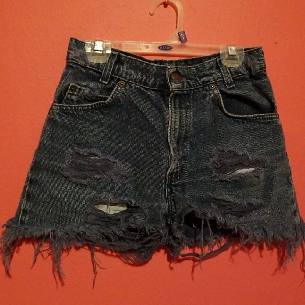 Ripped high waisted shorts