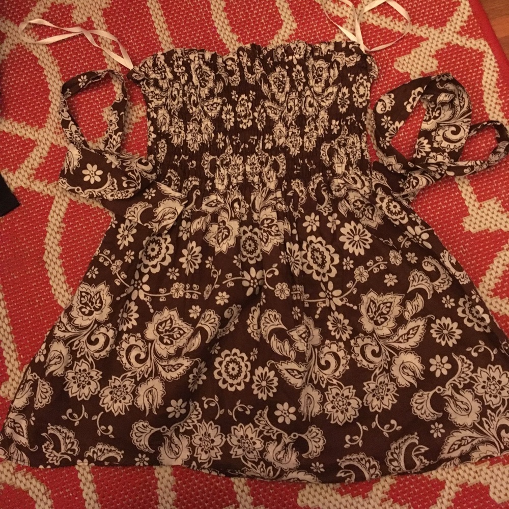 Sleeveless floral top