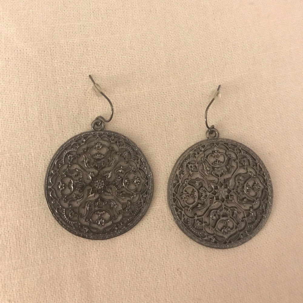 Express Earrings - Picture 1 of 2