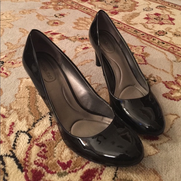 bandolino b flexible heels