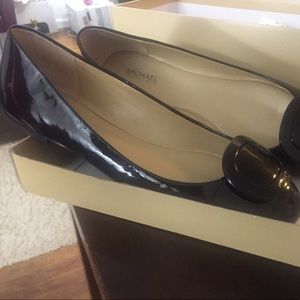 Micheal Kors flat
