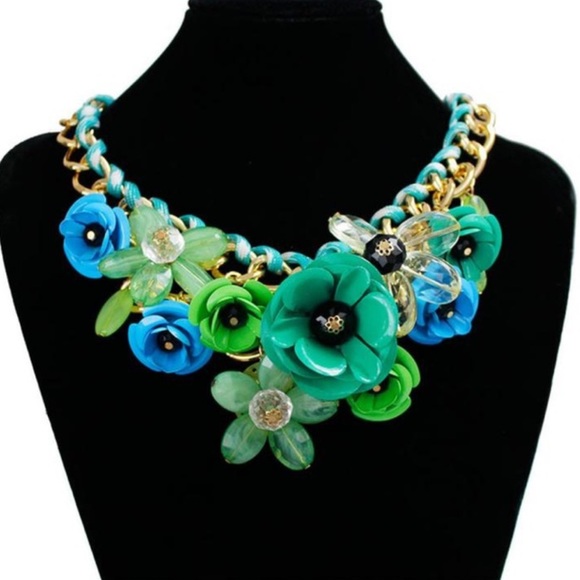 Jewelry - Chunky Statement Necklace Green and Blue