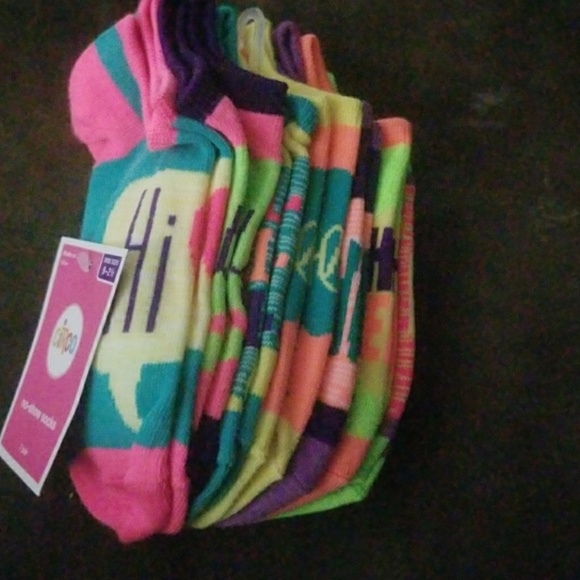 Girls sick bundle - Picture 2 of 4