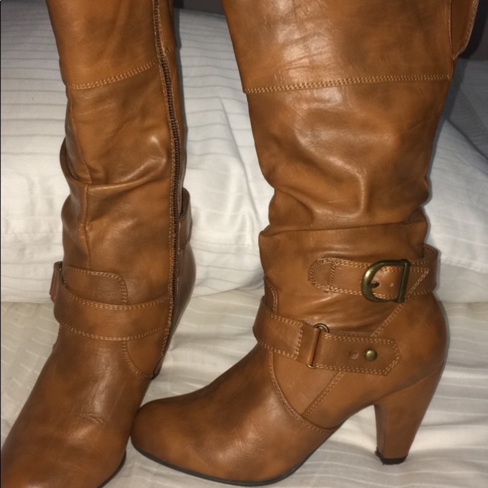 Cute brown boots