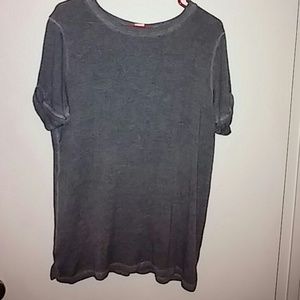 Grey stretchy shirt