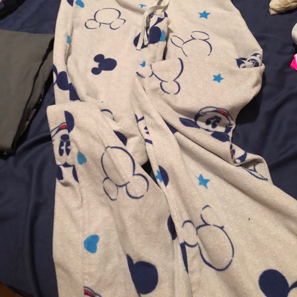 Used - Picture 2 of 3