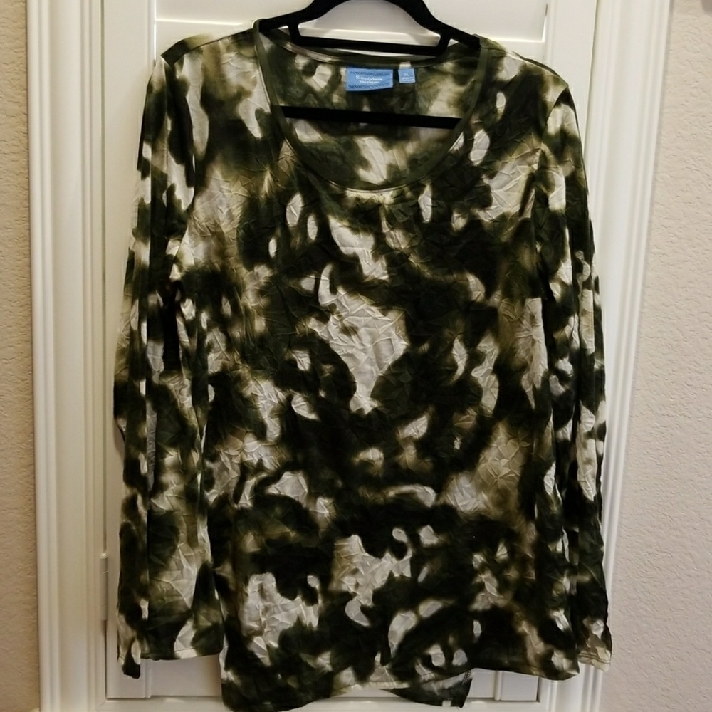 Top w crinkle look never worn