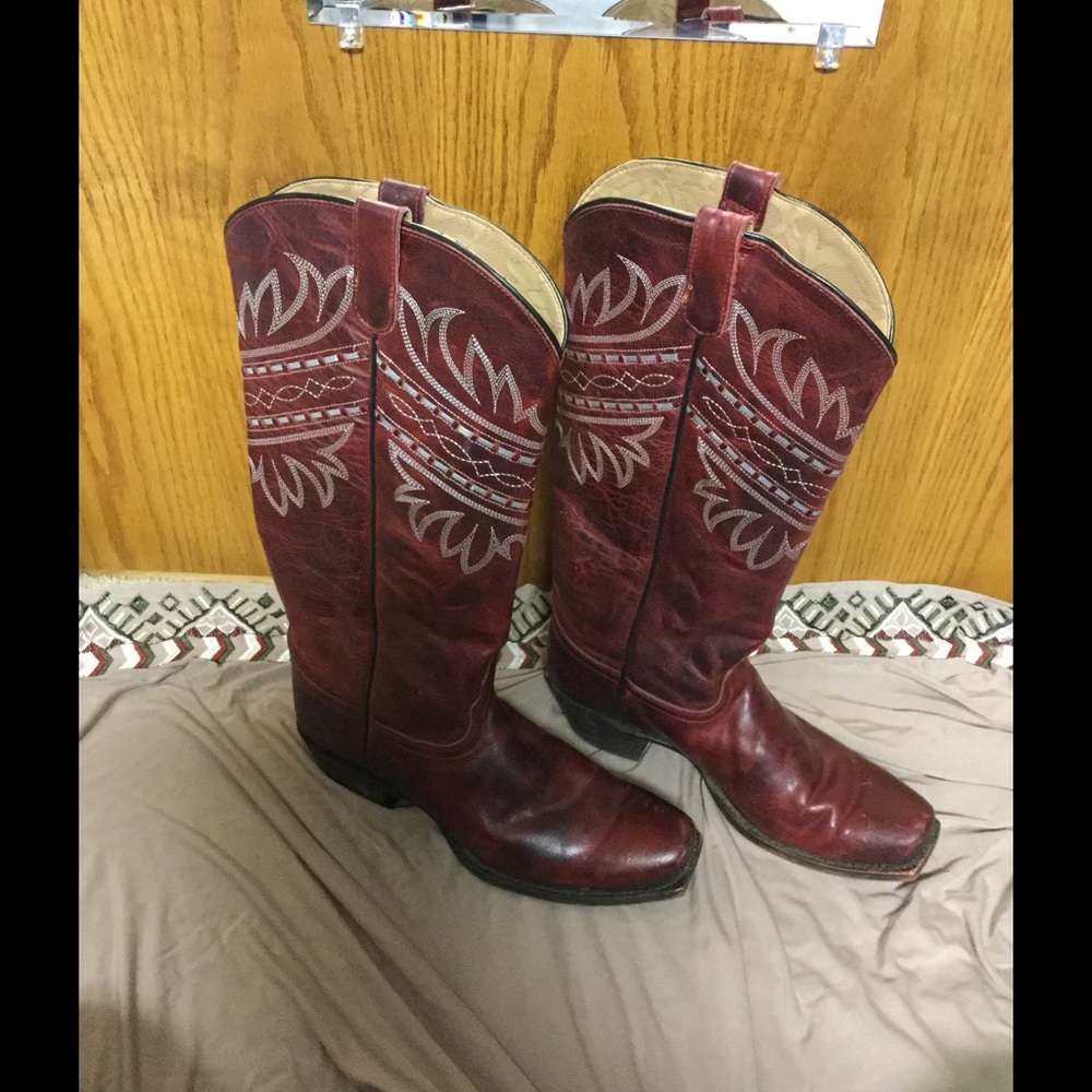 Red boots