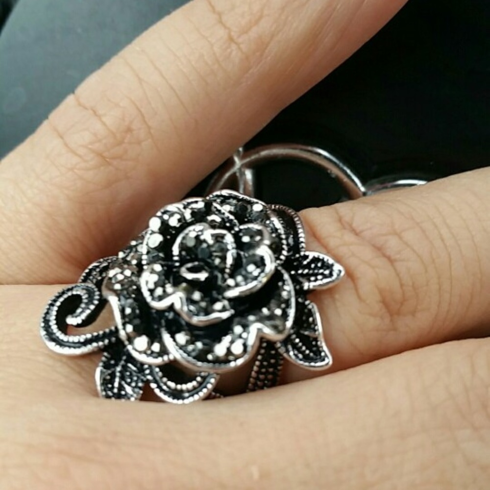 Ring marcasite antique silver flower fashion