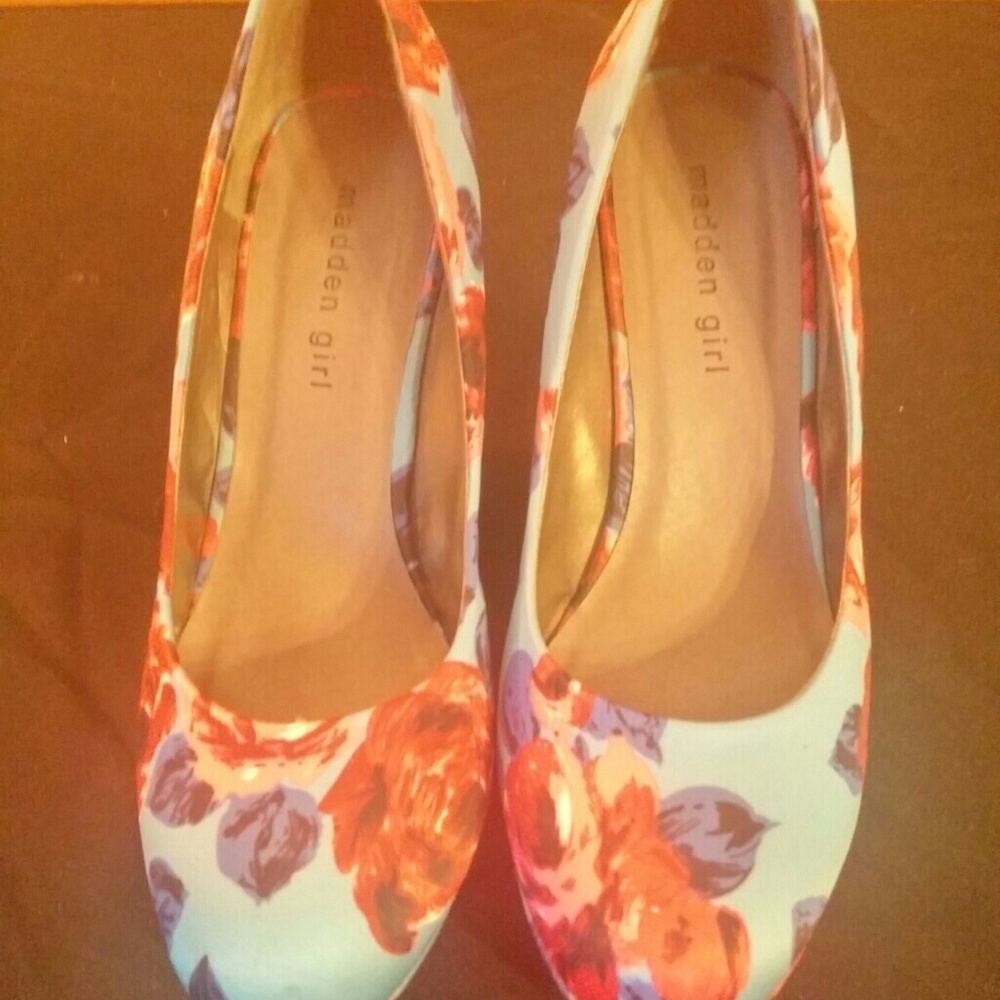 Madden Girl sateen floral platform wedges