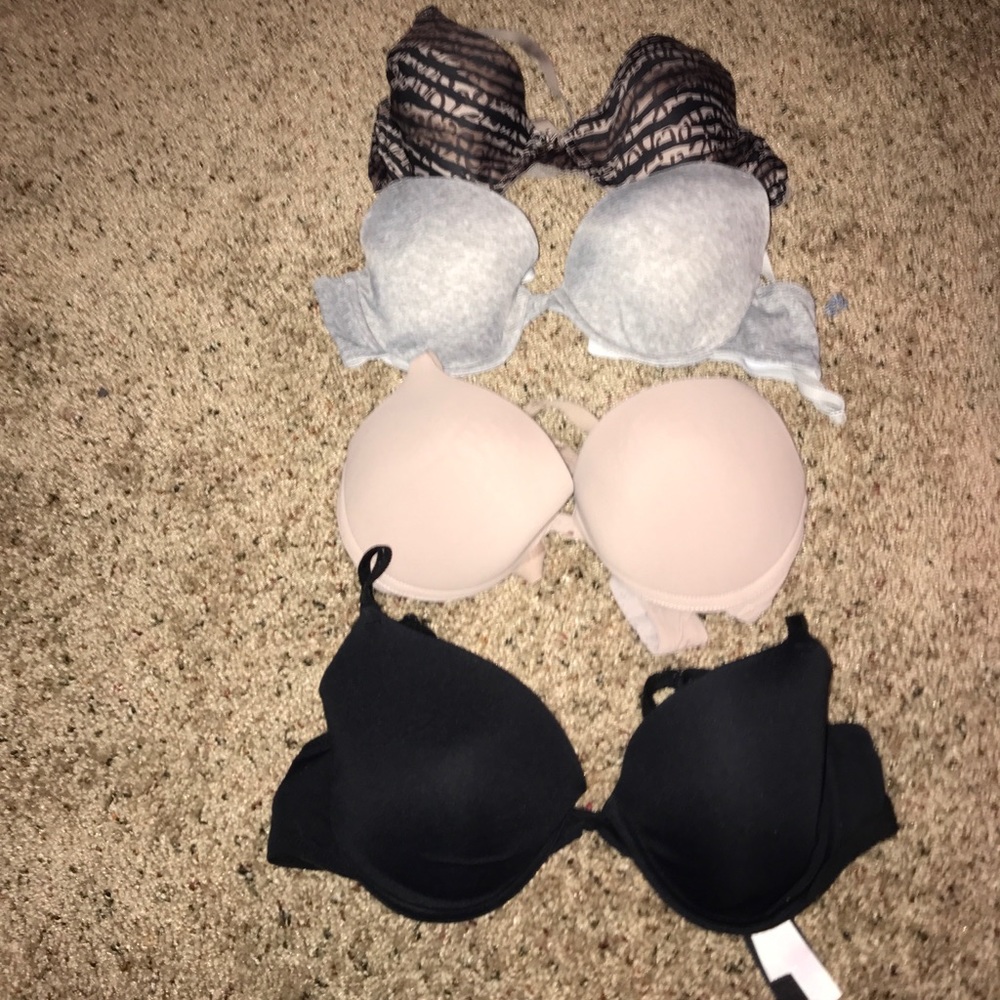 2 Victoria Secret, 1 Calvin Klein, 1 Maidenform