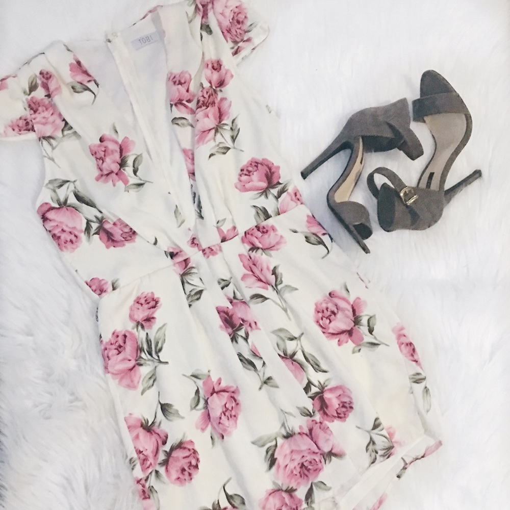 Floral Deep v cut romper