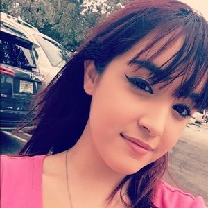 Meet your Posher, Yzabella