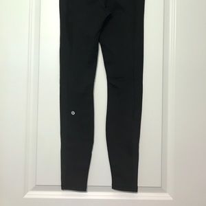 Lulu 🍋 black leggings