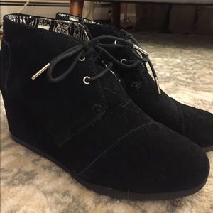 Black TOMS Wedge Booties - Size 9