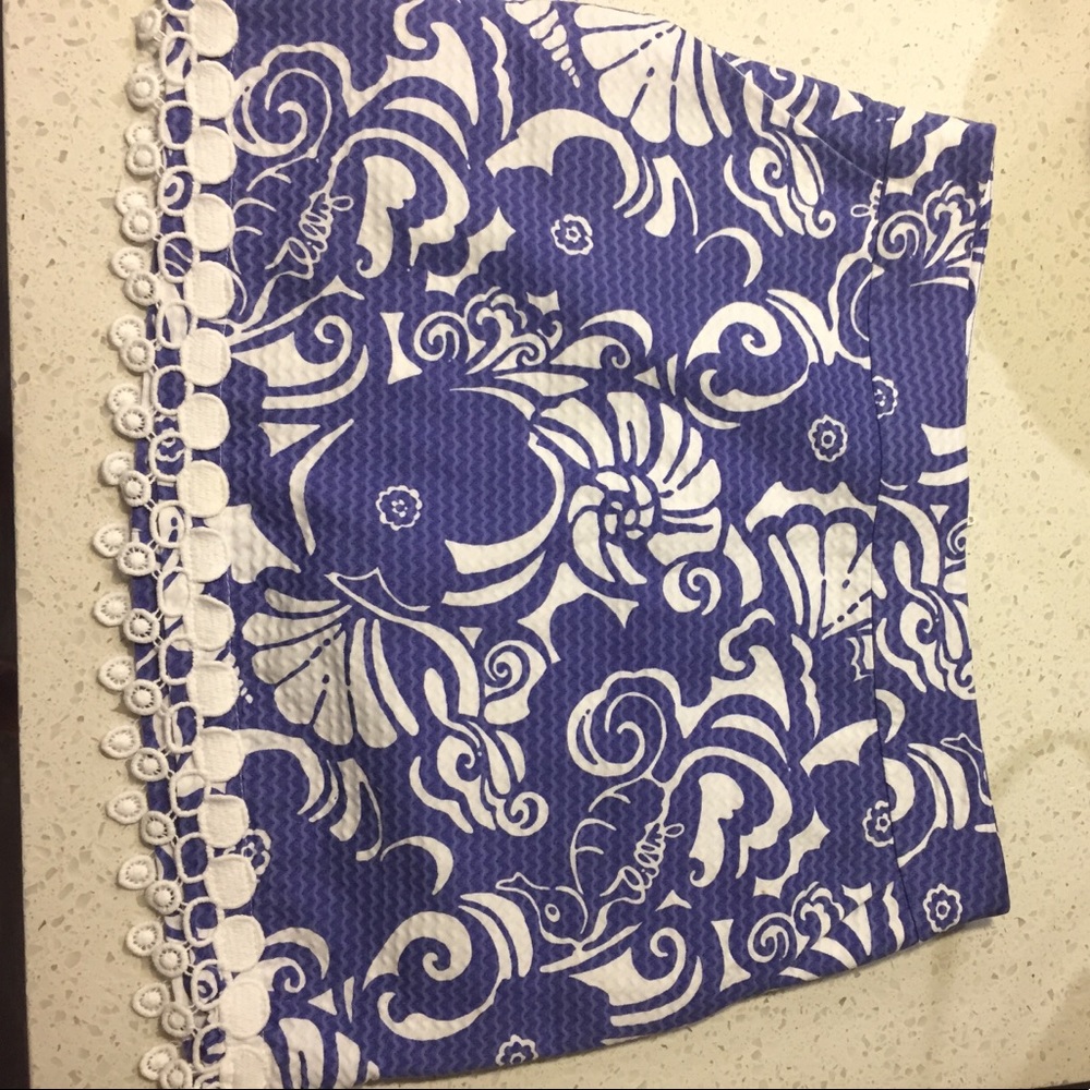 Lilly Pulitzer mini skirt/ skort! size 2!