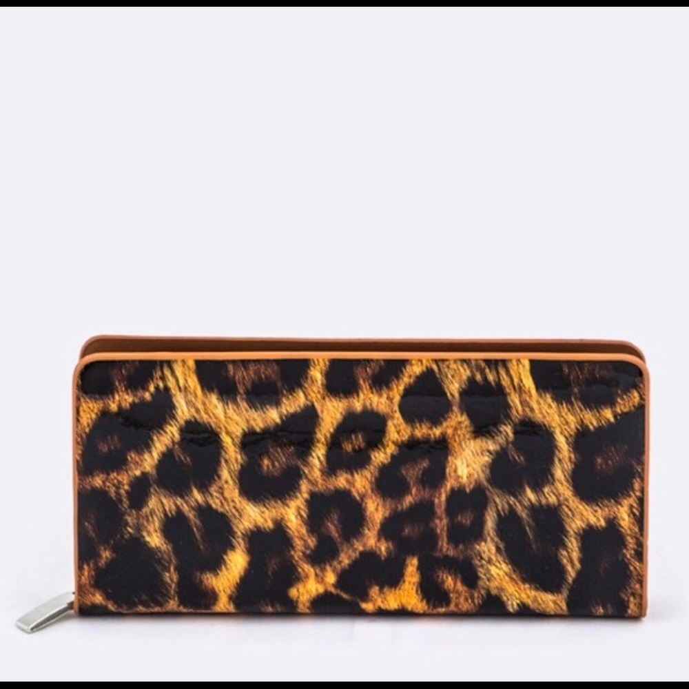 Leopard Vinyl Wallet - Picture 2 of 3